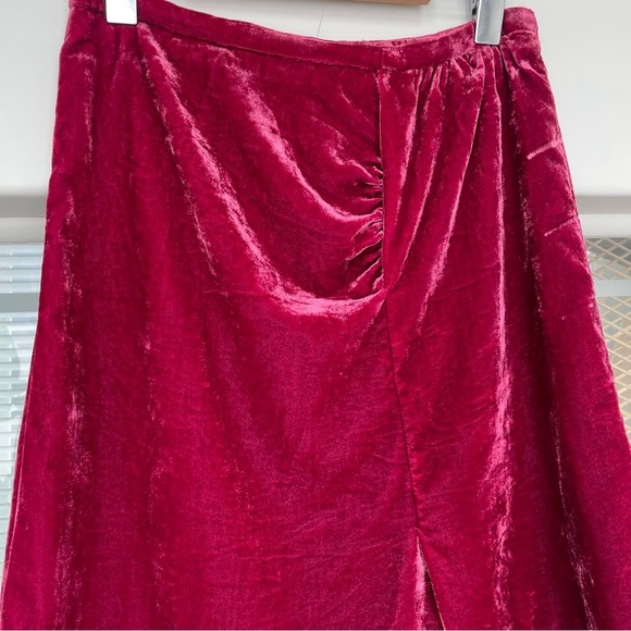 Anthropologie Velvet Mini Skirt Size 4 Small Medium Red Holiday Festive - Picture 3 of 8